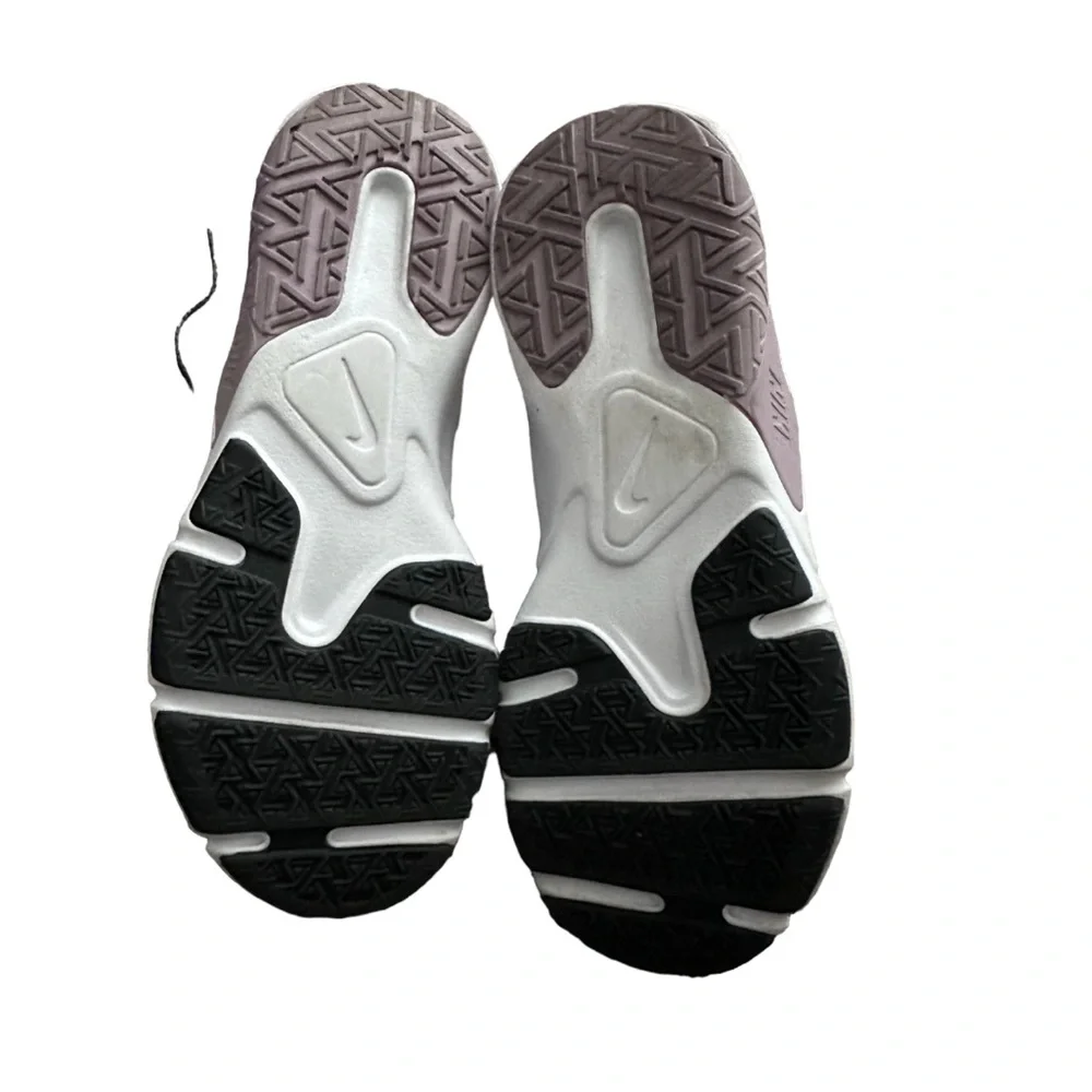 Nike women’s sneakers
